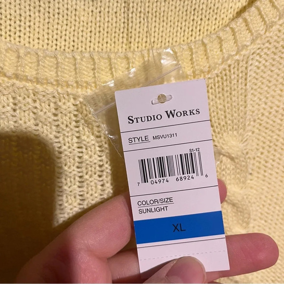 Studio Works NWT Women’s XL Sunlight Yellow Knitted L/S Button Accents Sweater - Picture 6 of 10